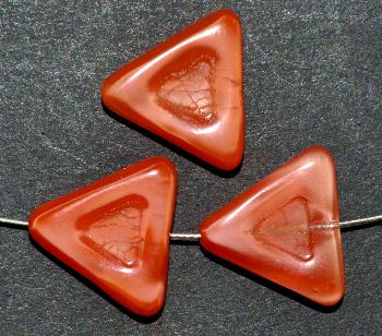 Glasperlen Dreiecke
 Perlettglas orange,
 hergestellt in Gablonz / Tschechien