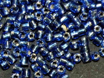 3-Cutbeads von Ornella Preciosa Tschechien
 blau mit Silbereinzug