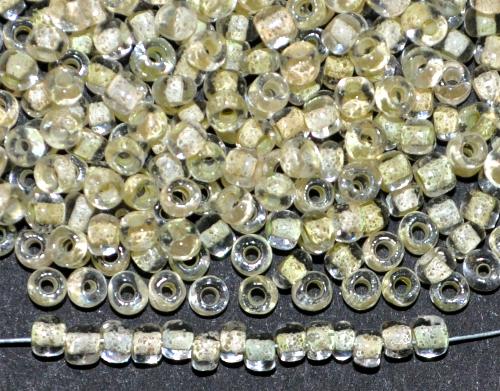 Rocailles von Ornella Preciosa Tschechien, 
 kristall mit Farbeinzug blass grüngelb