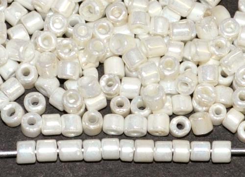 2 cut beads von Ornella Preciosa Tschechien / weiß mit lüster