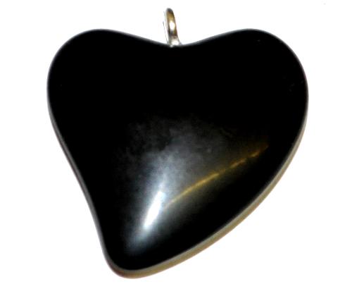 Glasanhänger Herz mit Öse, 
 schwarz opak, 
 hergestellt in Gablonz / Tschechien