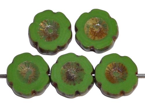 Glasperlen / Table Cut Beads Blüten geschliffen
 grün opak mit picasso finish,
 hergestellt in Gablonz / Tschechien