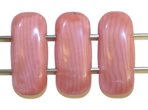 Glasperlen mit zwei Löchern 
 rosa Perlettglas, 
 hergestellt in Gablonz / Tschechien