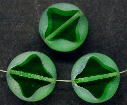 Glasperlen / Table Cut Beads
 geschliffen
 grün mit lüster mattiert