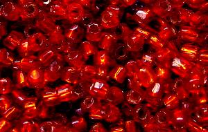 3-Cutbeads von Ornella Preciosa Tschechien
 rot mit Silbereinzug