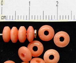Glasperlen/ Trade Beads, Linsen, in den 1930/40 Jahren in Gablonz/Böhmen hergestellt
 orange, (Prosserbeads)