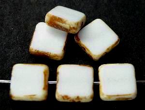 Glasperlen / Table Cut Beads Quadrate geschliffen 
 weiß opak mit picasso finish, 
 hergestellt in Gablonz / Tschechien