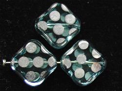 Glasperlen zarttürkis
 Table Cut Beads geschliffen
 mit Veredelung / silberfarben