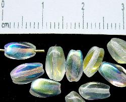 Glasperlen getwistet,
 kristall mit AB,
 hergestellt in Gablonz / Tschechien